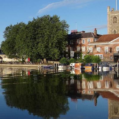 We're coming to Henley-on-Thames, are you?